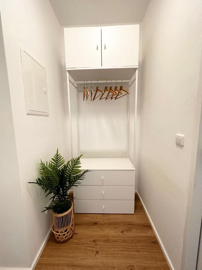 Stayroom I 